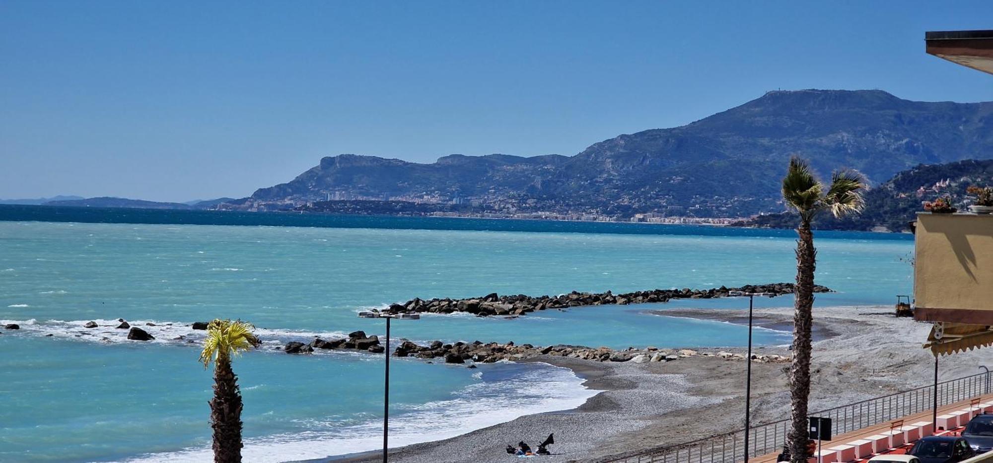 Mare Blu Apartment Ventimiglia Ngoại thất bức ảnh
