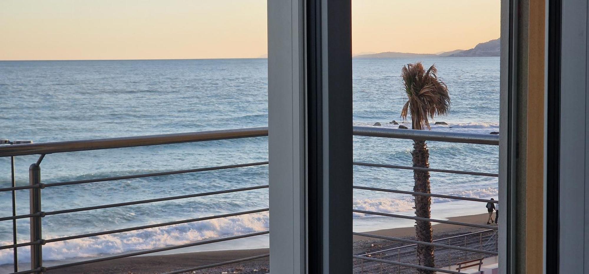 Mare Blu Apartment Ventimiglia Ngoại thất bức ảnh